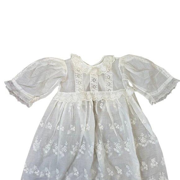 Antique Victorian Elegant Embroidered Eyelet Lace Christening Baby Gown Dress - Picture 3 of 10
